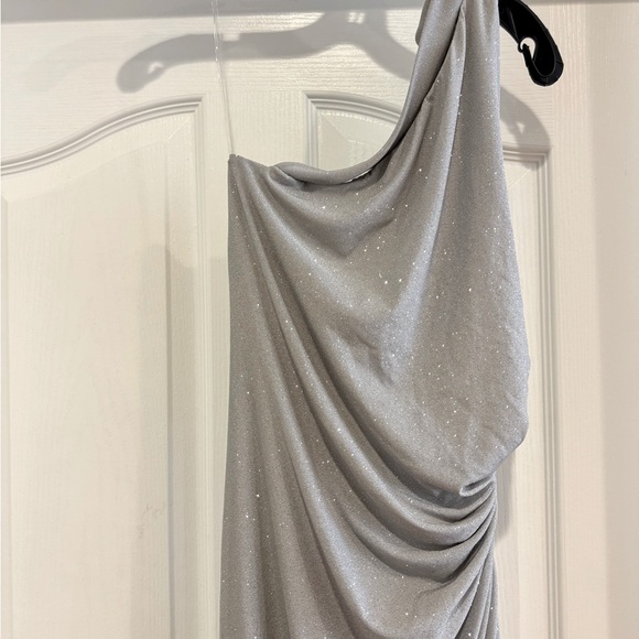 Women’s small gray formal dress, NWT - excellent condition - Picture 4 of 4